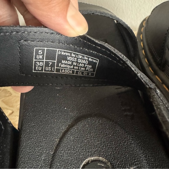 Dr Martens Black Voss Quad Platform Hydro Leather Sandals size 7 - Picture 9 of 10